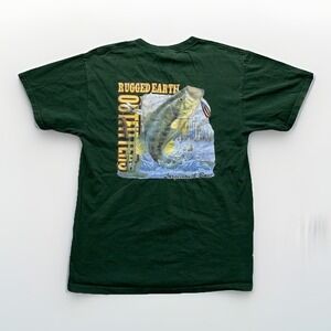 Rugged Earth Outfitters Men's M Green T-Shirt Hunting Fishing Bass Graphic Tee